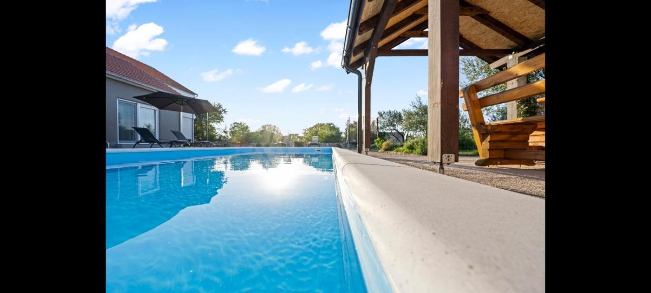 Villa Olive Tree House With Jacuzzi, Wifi And 40M2 Pool Siritovci Exterior foto