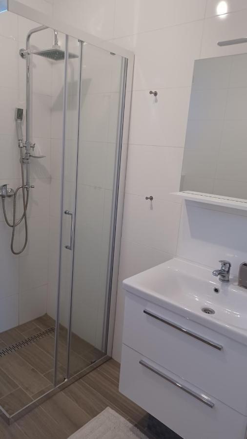 Villa Olive Tree House With Jacuzzi, Wifi And 40M2 Pool Siritovci Exterior foto